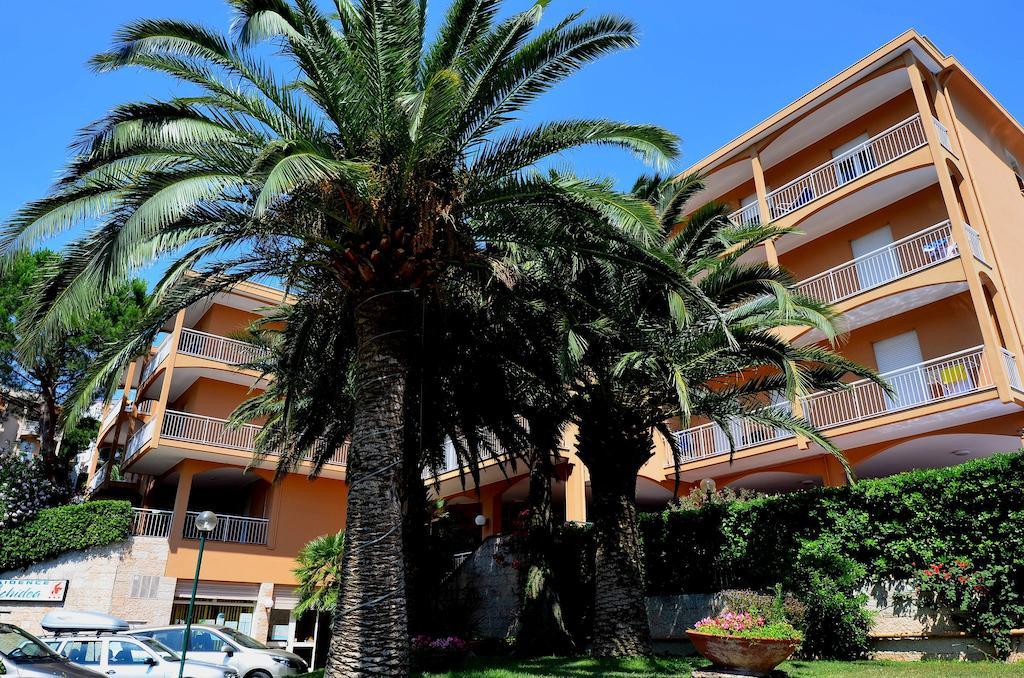 Residence Orchidea Pietra Ligure Ngoại thất bức ảnh