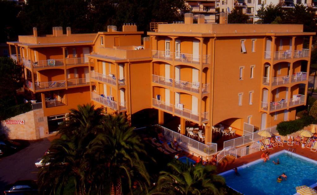 Residence Orchidea Pietra Ligure Ngoại thất bức ảnh